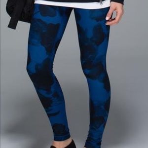 Lululemon Wunder Under Pant *Full-On Luxtreme
Jumbo Inky Floral Black In…